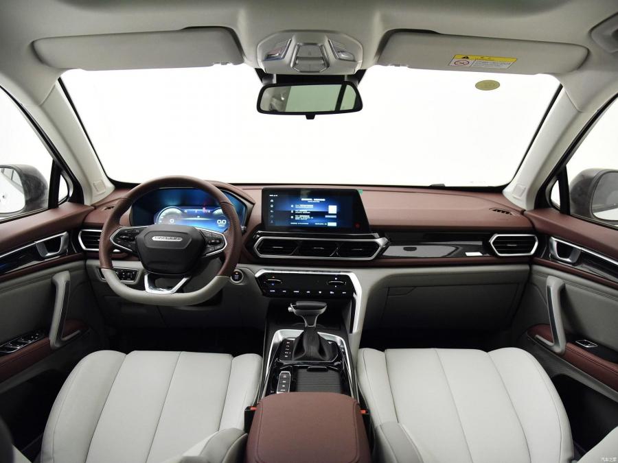 Торпедо Baojun RS-5 2019 года  (фото 16 из 41)